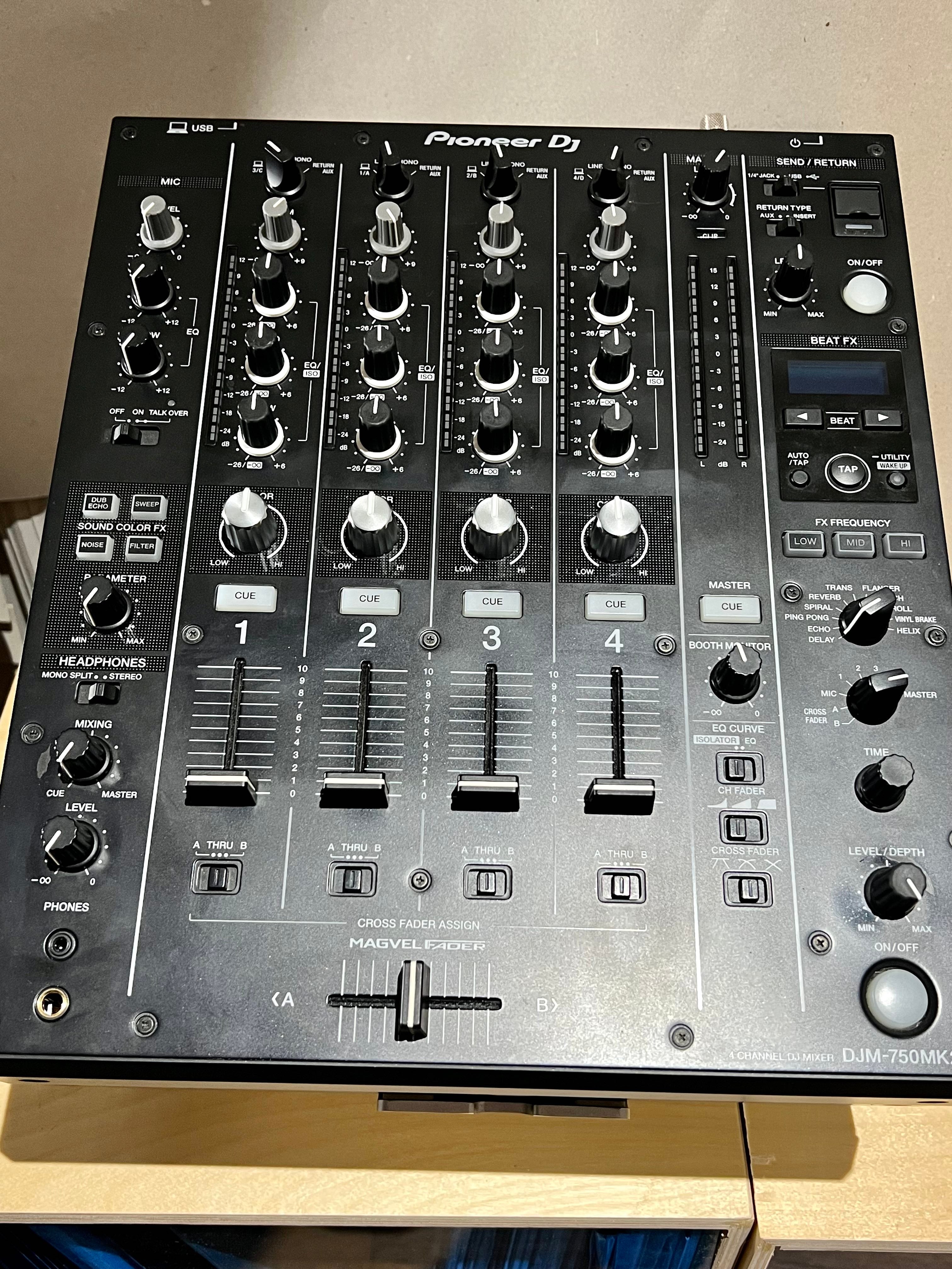 Pioneer DJM-750MK2 DJ Mixer (USED)